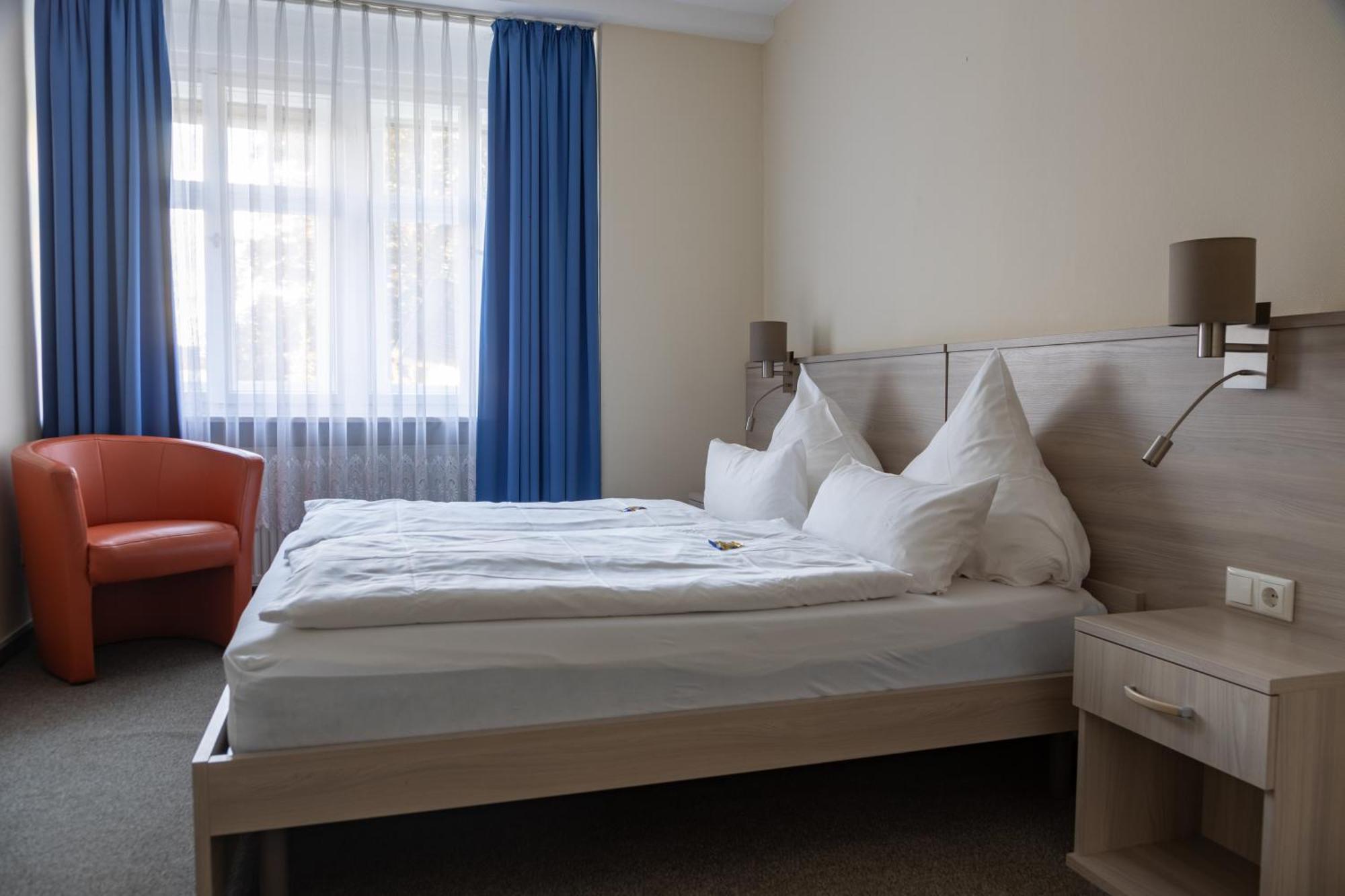 באד קיסינגן Hotel Weisses Haus מראה חיצוני תמונה