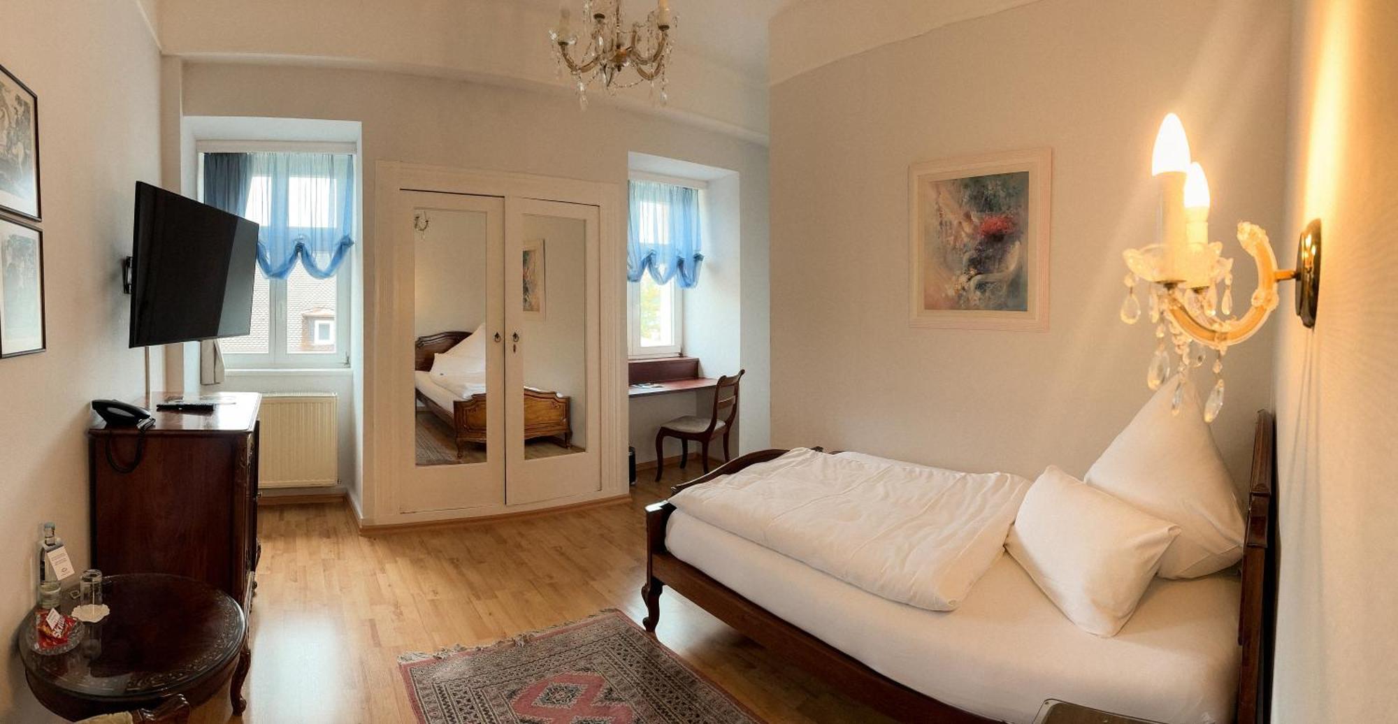 באד קיסינגן Hotel Weisses Haus מראה חיצוני תמונה